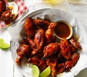 Carolina Style Sticky Chicken Wings